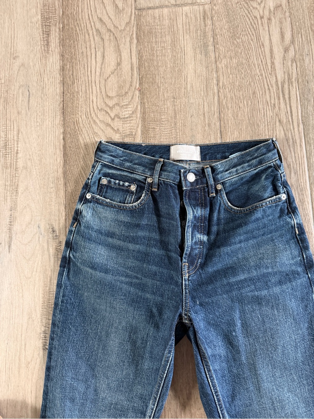 Everlane Distressed Cheeky Jean 25R - Picture 5 of 12